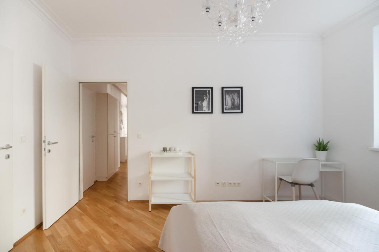 Absolute Ruhelage Im Zentrum Mit Parkplatz Apartment Виена Екстериор снимка