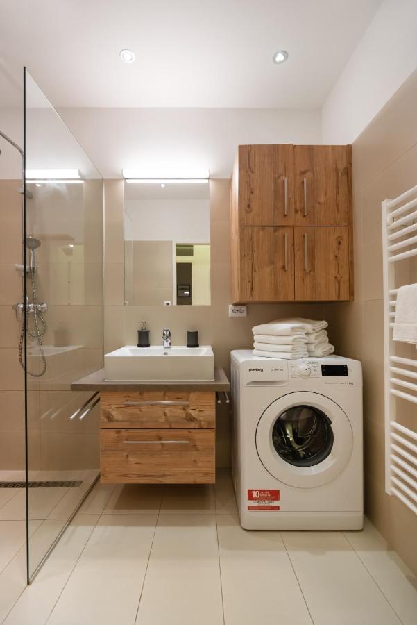 Absolute Ruhelage Im Zentrum Mit Parkplatz Apartment Виена Екстериор снимка